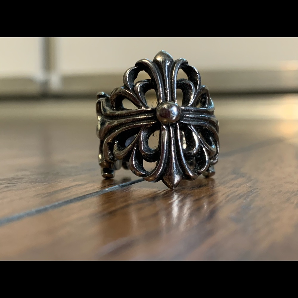 Cross style ring